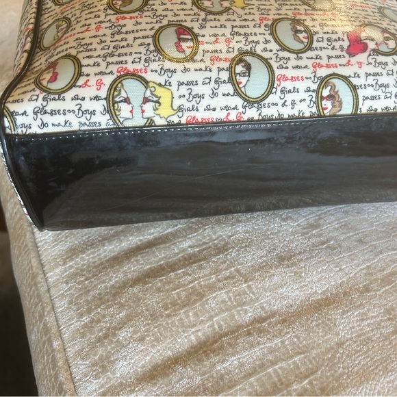 Lulu Guinness Boys & Girls Tote Black White w Black Rolled Patton Handles. - Picture 5 of 16